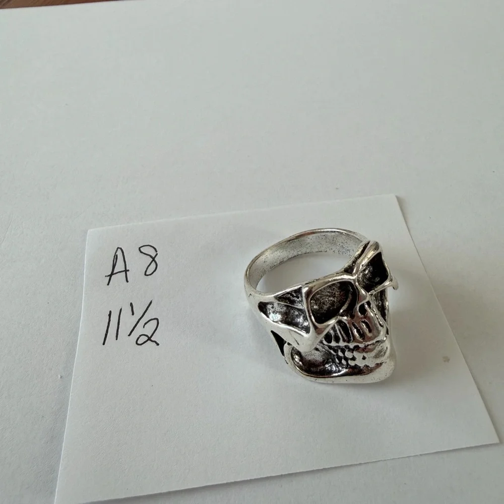 Silver Skull Ring‎